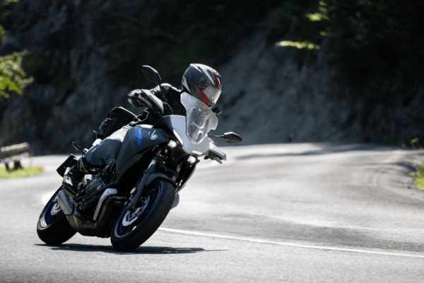 Normativas viales específicas para motocicletas