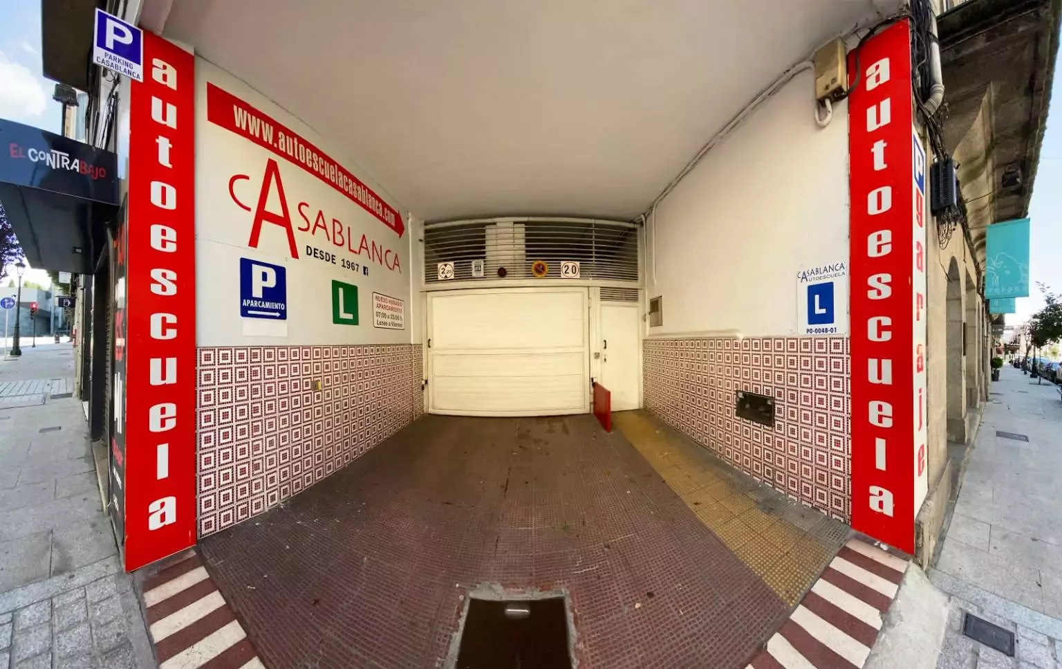 10. Parking Autoescuela Casablanca