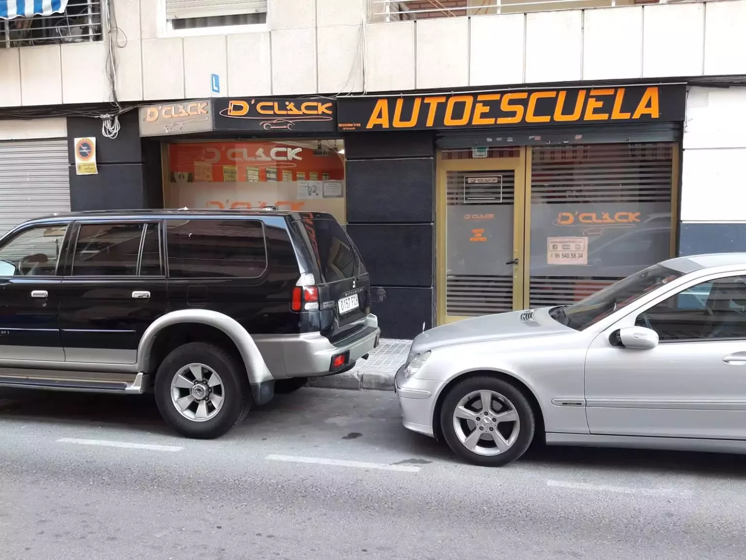 1. AUTOESCUELA D'CLICK