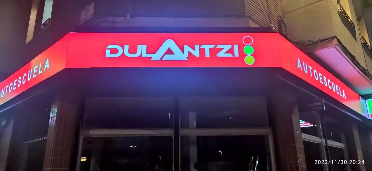 8. Autoescuela Dulantzi