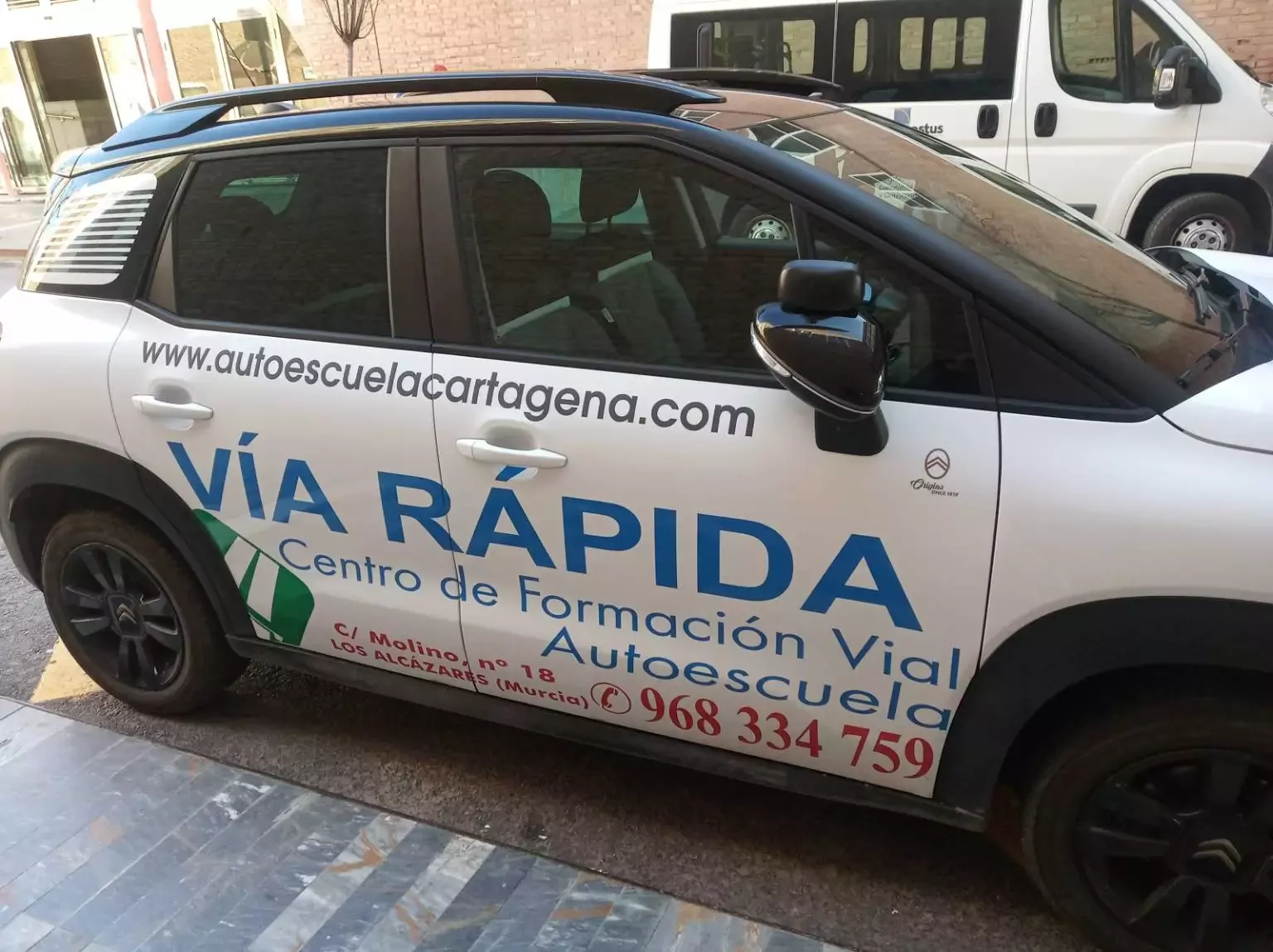 3. Autoescuela Via Rapida