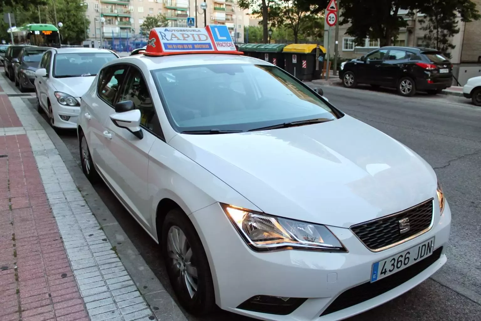 3. AUTOESCUELA RAPID Móstoles