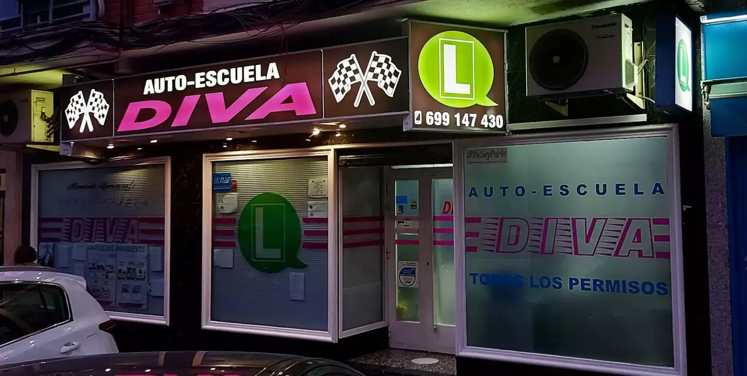 4. Auto escuela DIVA