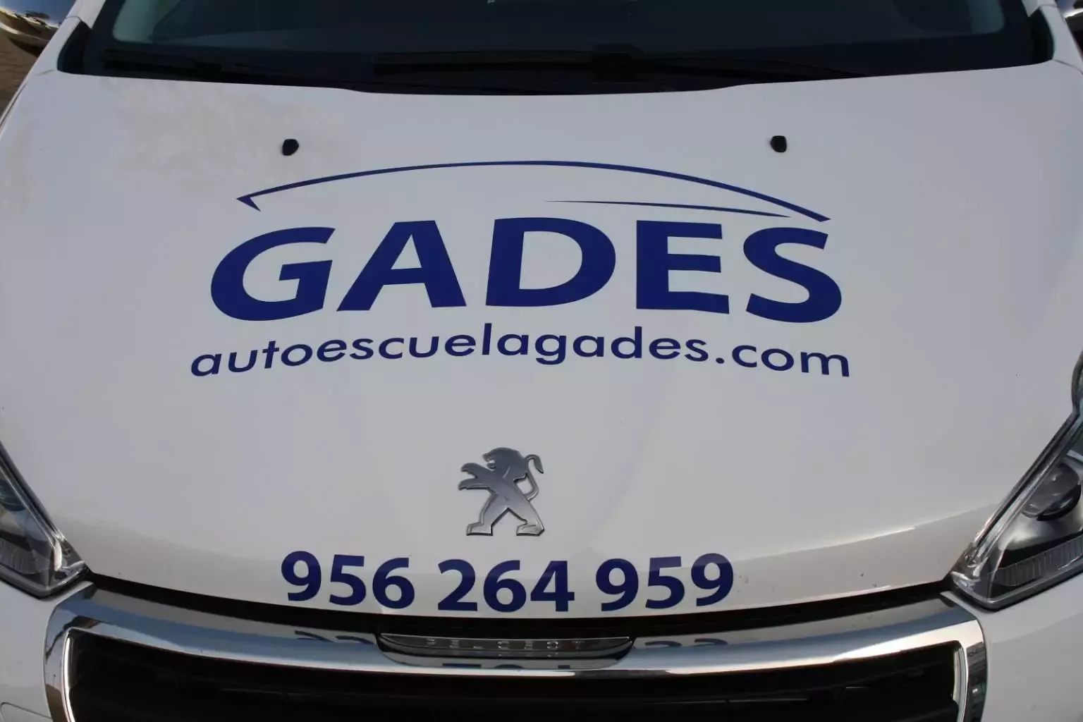 4. Autoescuela Gades