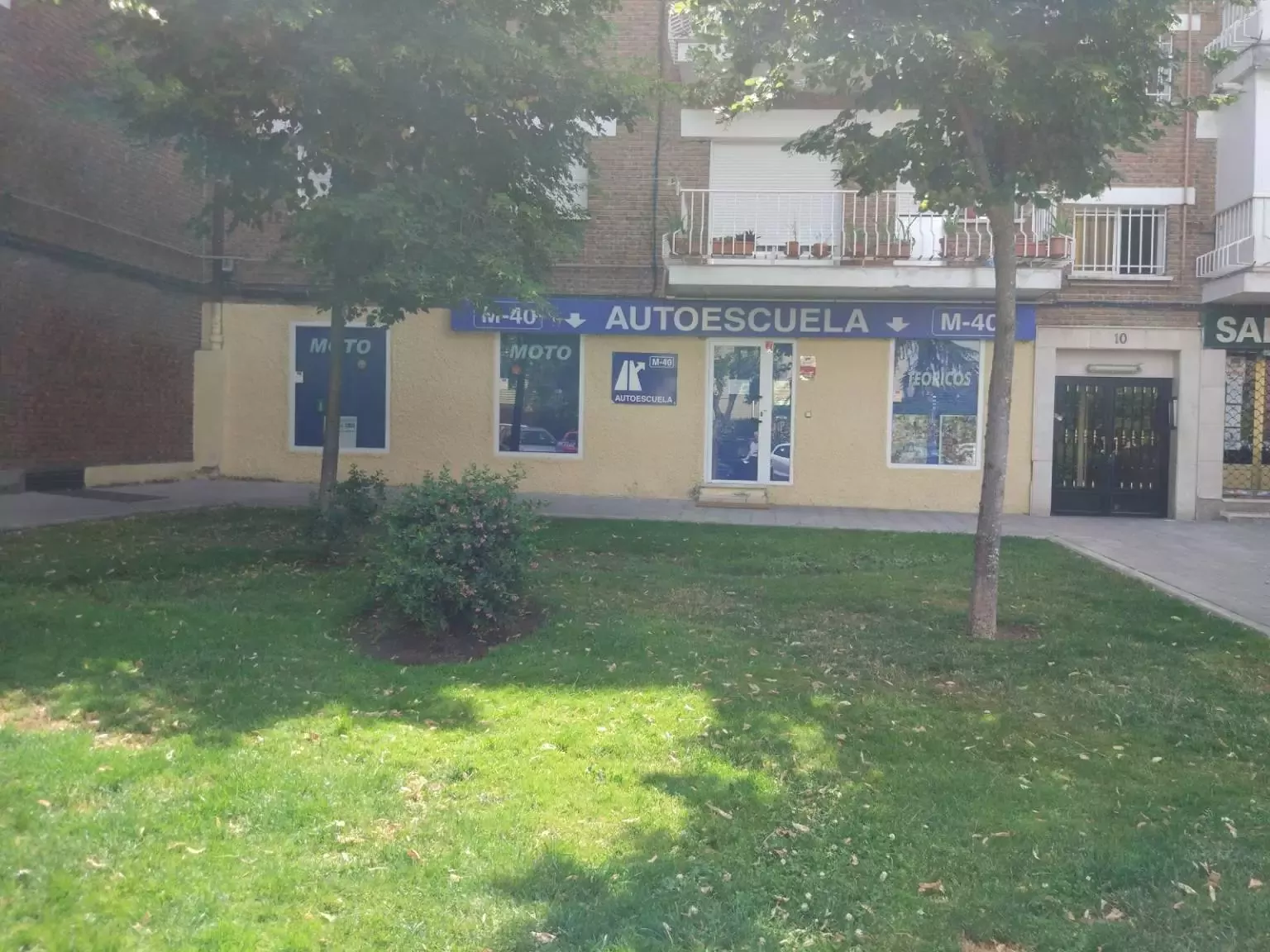 2. Autoescuela M 40