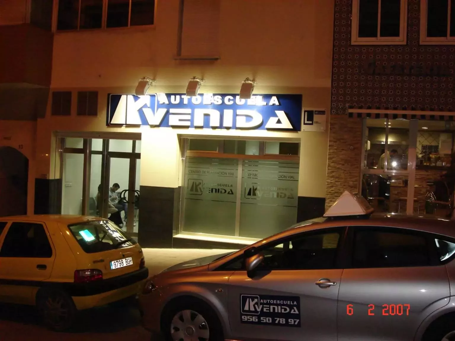 1. Autoescuela Avenida