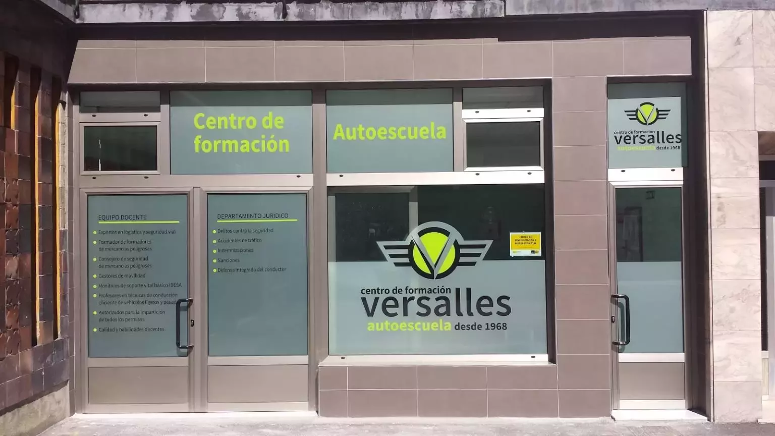 4. Autoescuela Versalles