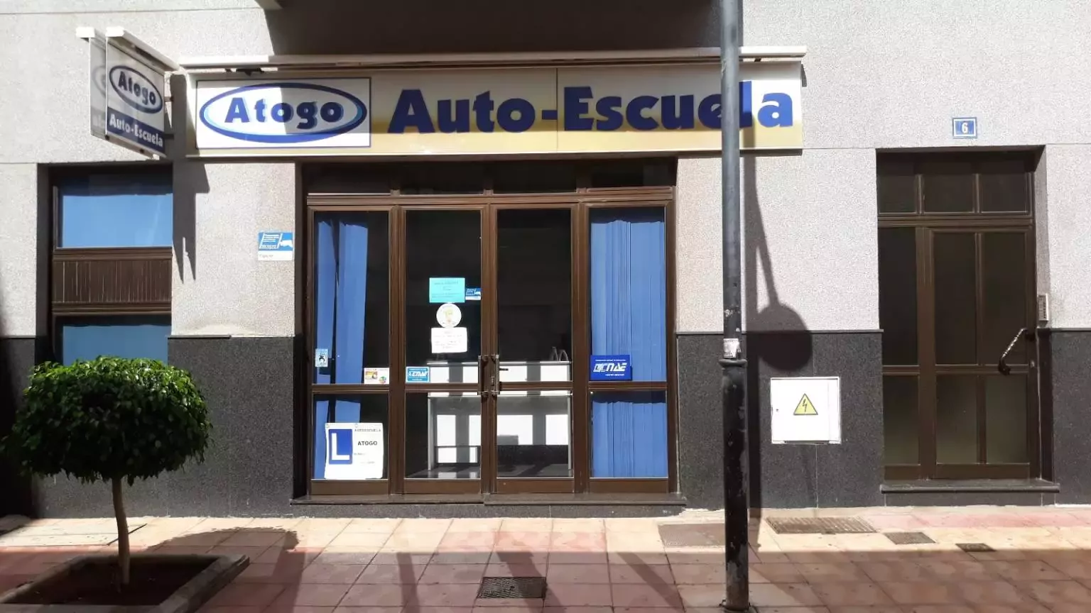 4. Autoescuela Atogo