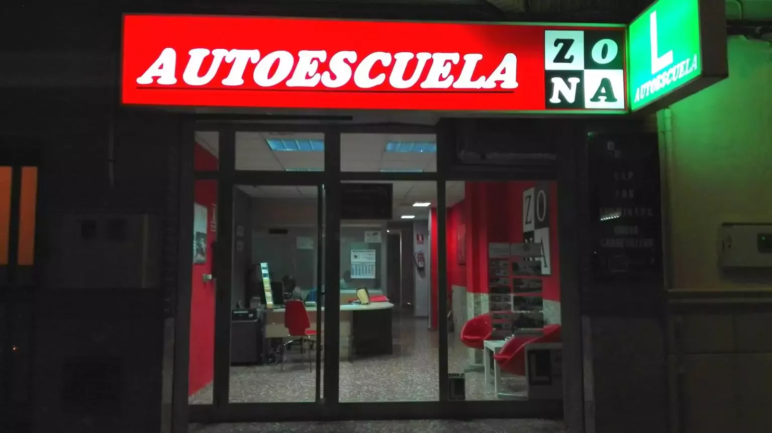 1. Autoescuela Zona