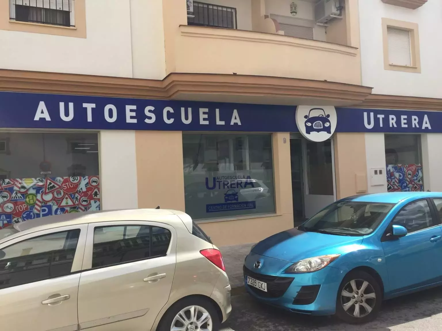 1. Autoescuela Utrera