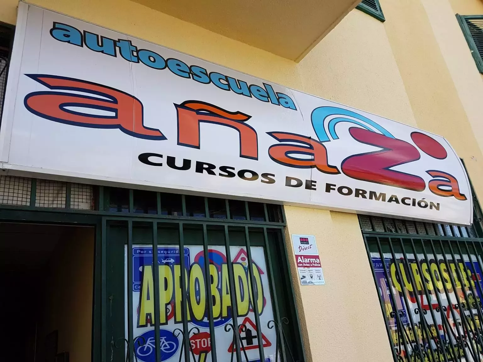 4. Autoescuela Añaza