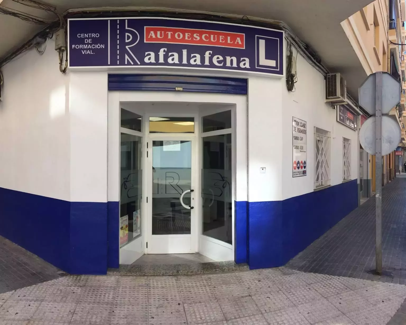 4. Autoescuela Rafalafena