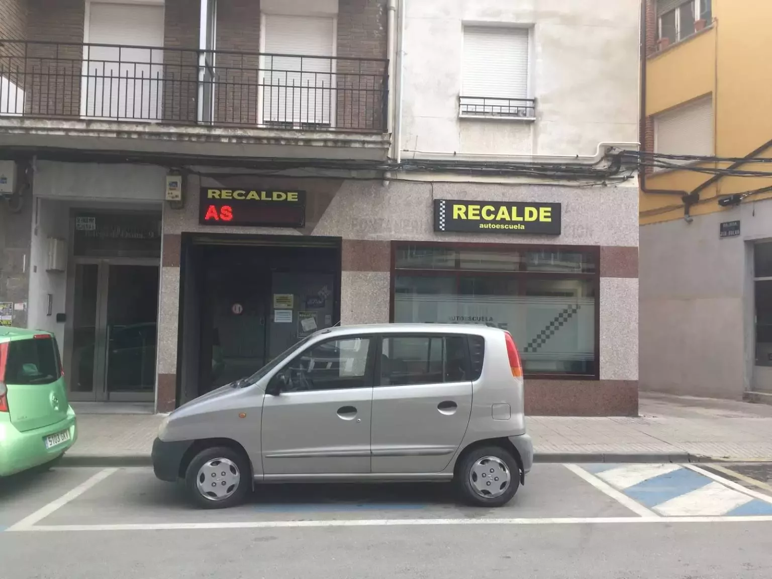 3. Autoescuela Recalde