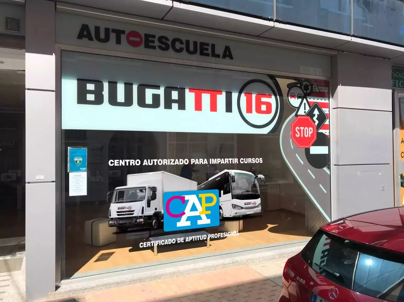 3. Autoescuela Bugatti 16