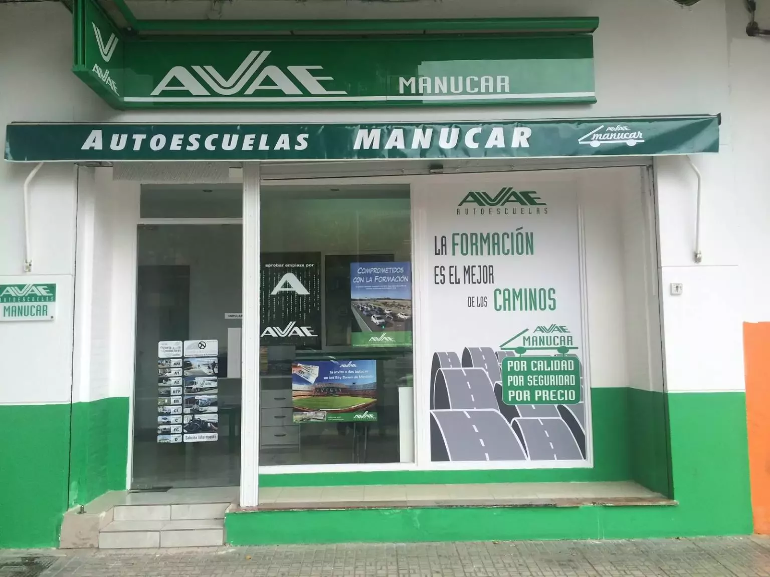 2. Autoescuela AVAE Manucar