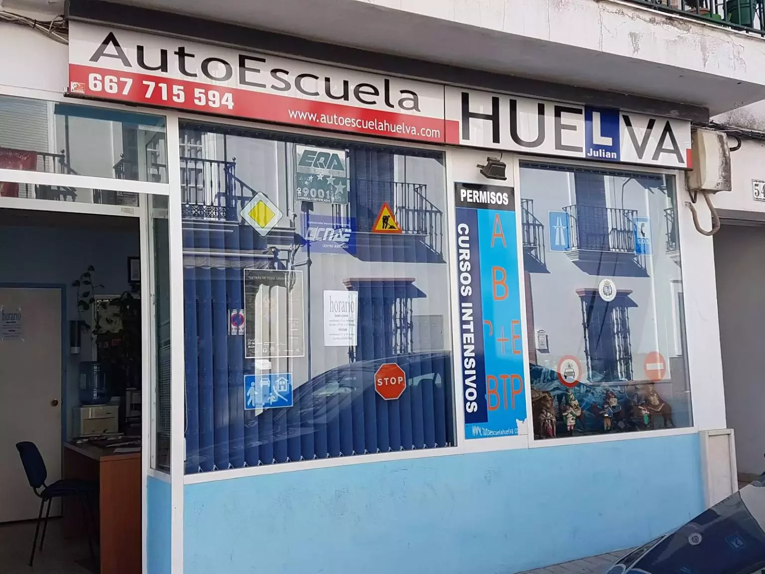 1. Autoescuela Julián Autoescuela HUELVA