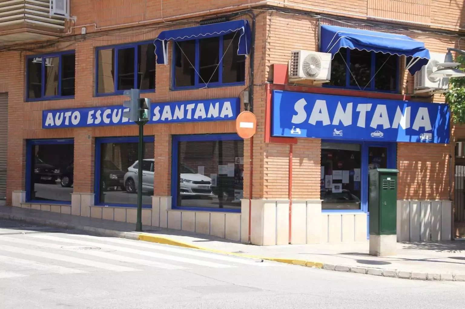 3. Autoescuela Santana