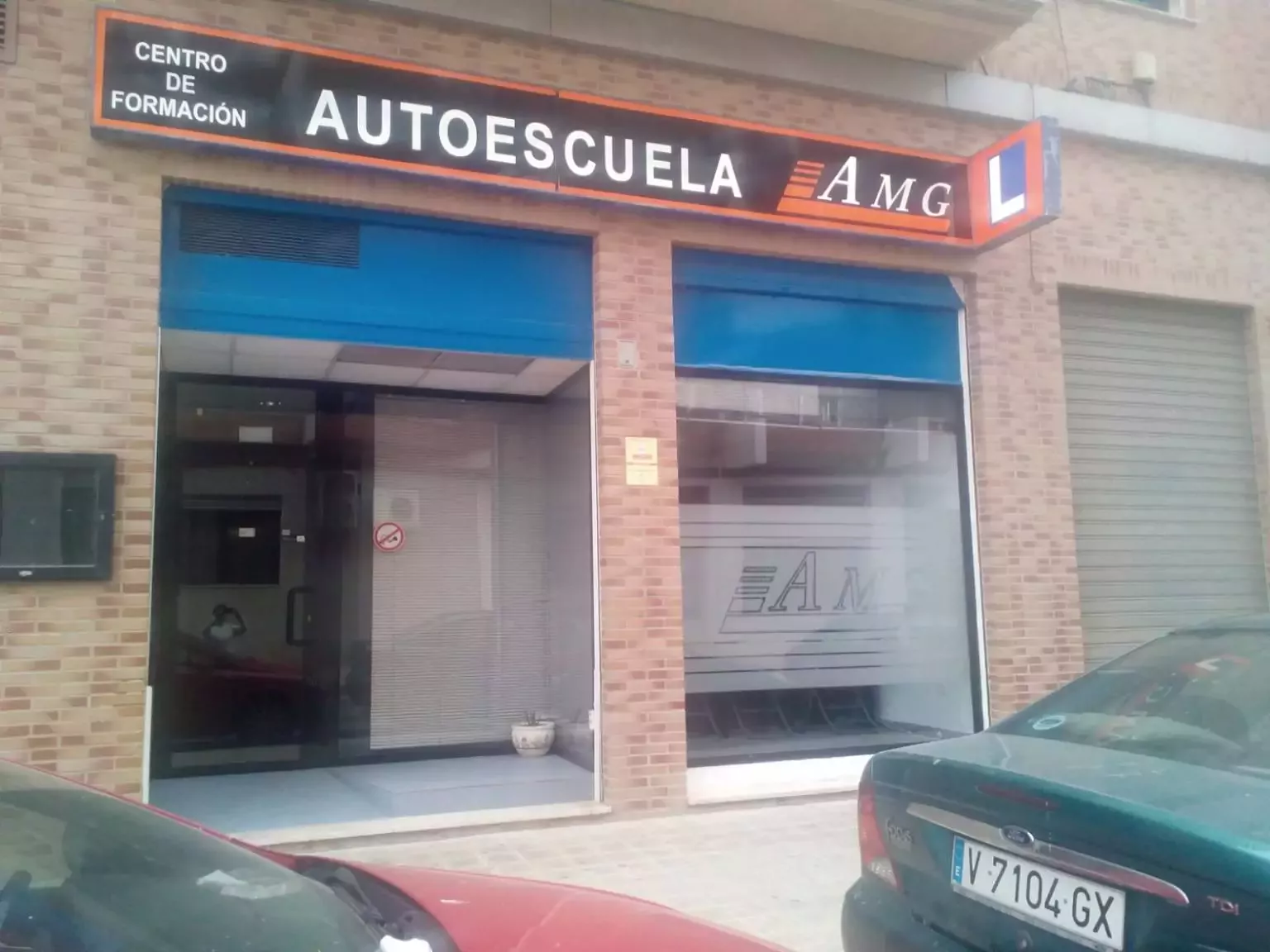 4. Autoescuela AMG