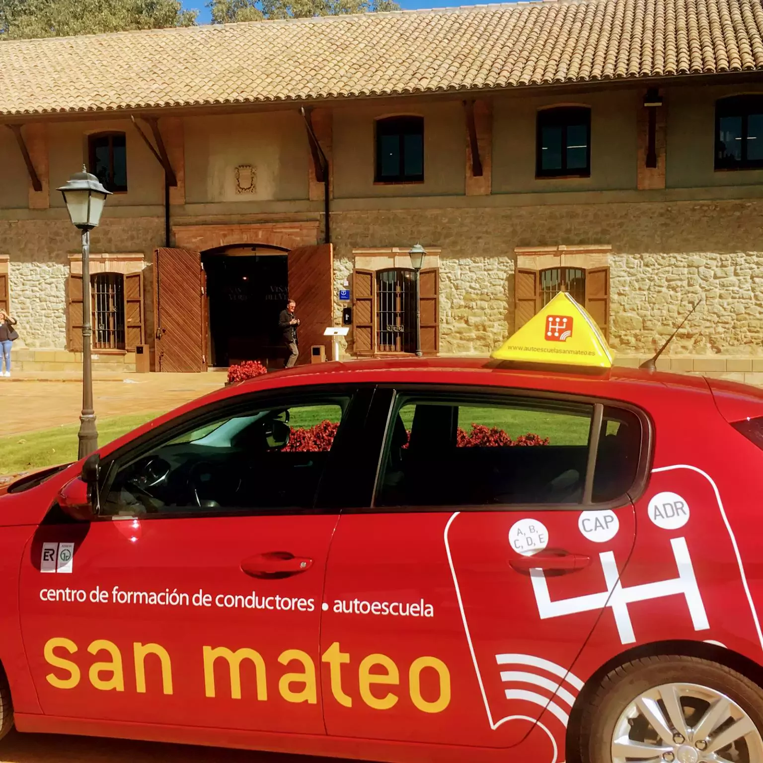 3. Auto Escuela San Mateo