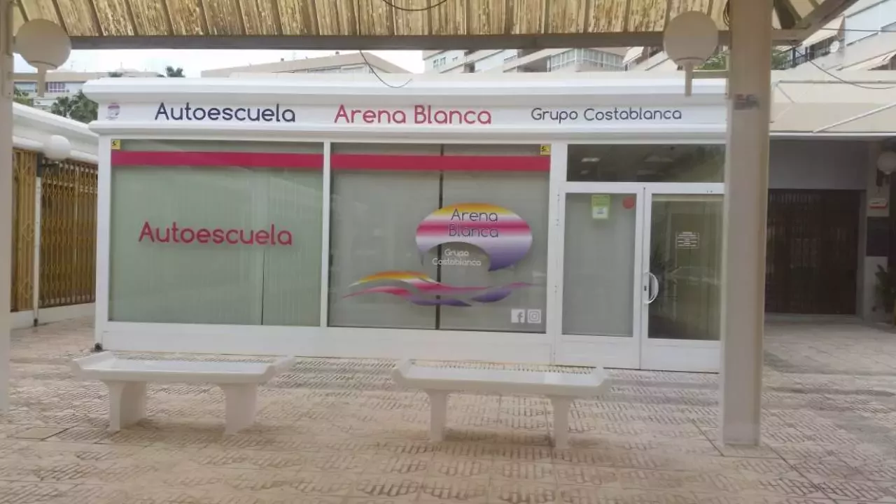 3. Autoescuela Arena Blanca