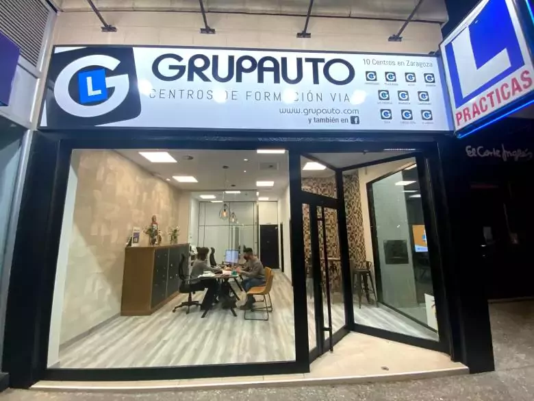 AUTOESCUELA GRUPAUTO S.C.L Avenida Gómez Laguna