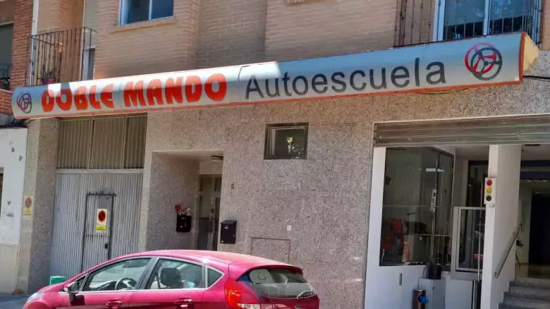 AUTOESCUELA DOBLEMANDO CHURRA