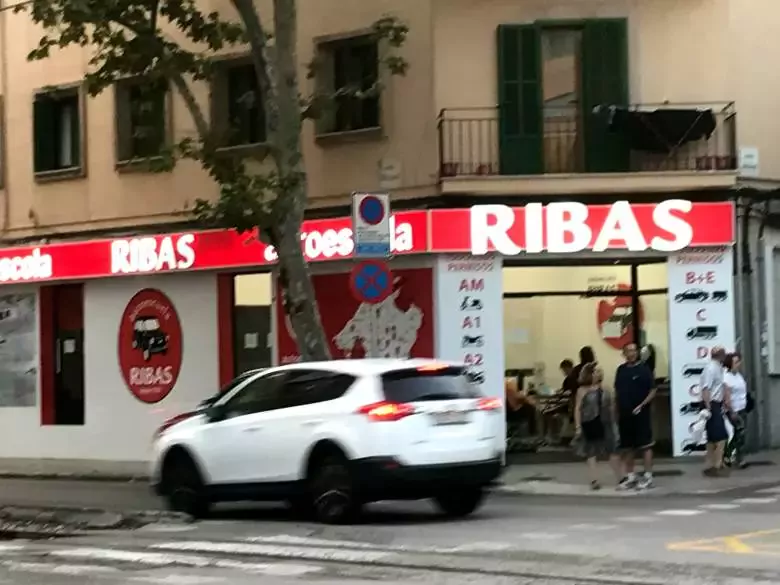 Autoescuela Ribas d'Eusebi Estada