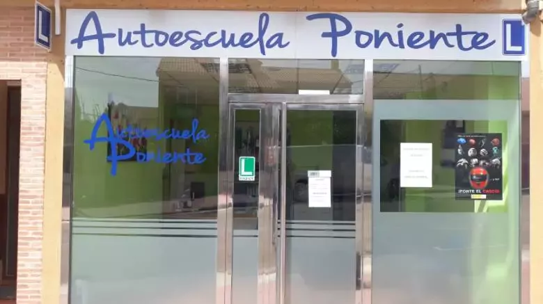 Autoescuela Poniente