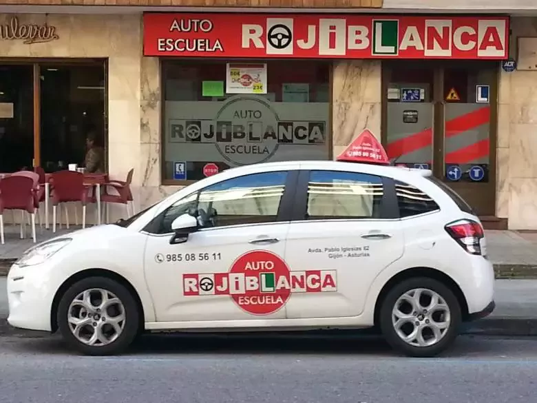 Autoescuela Rojiblanca