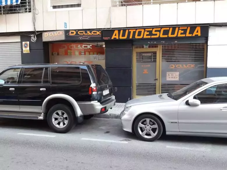 AUTOESCUELA D'CLICK