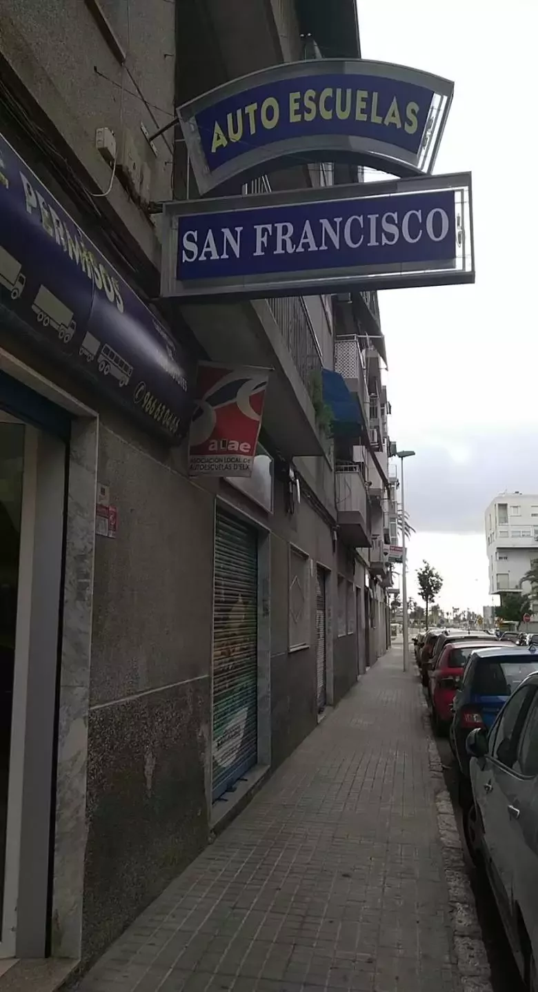 11. Autoescuela San Francisco