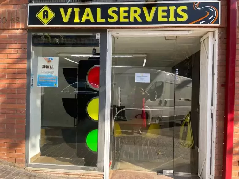 Autoescola Vial Serveis: Badalona