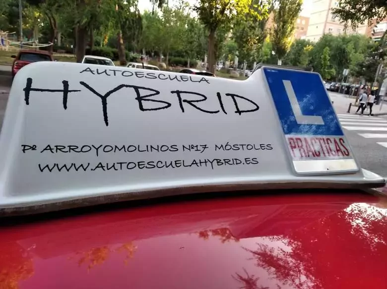 AUTOESCUELA HYBRID