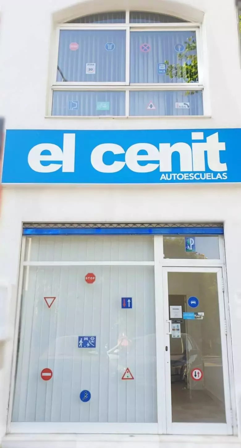 Autoescuela El Cenit Online y presencial