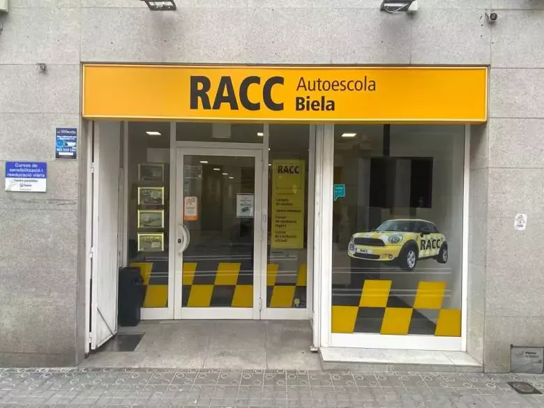 2. RACC Autoescola Mataró Camí Ral