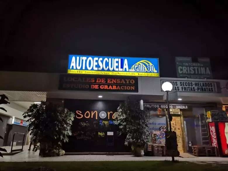 AUTOESCUELA CALLE 30