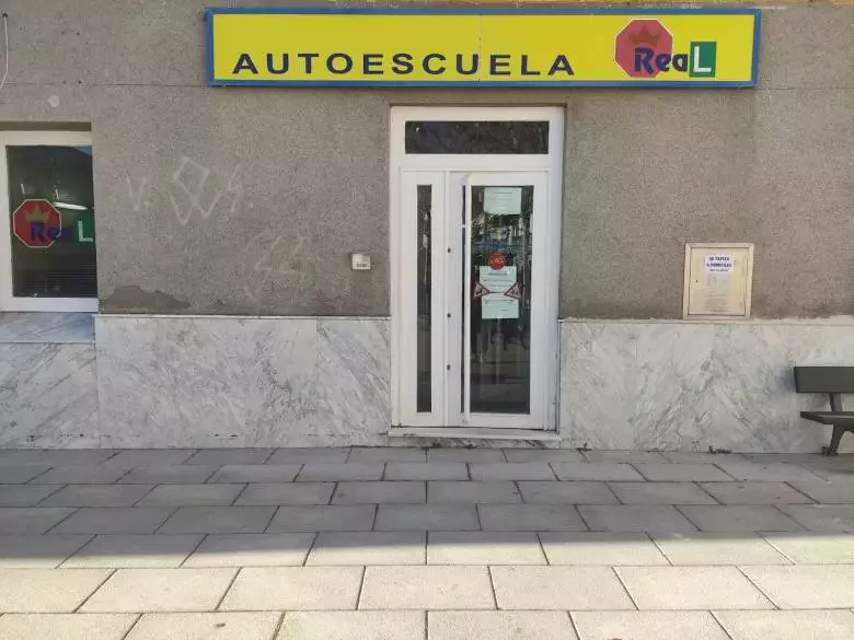 Autoescuela Real Yuncler