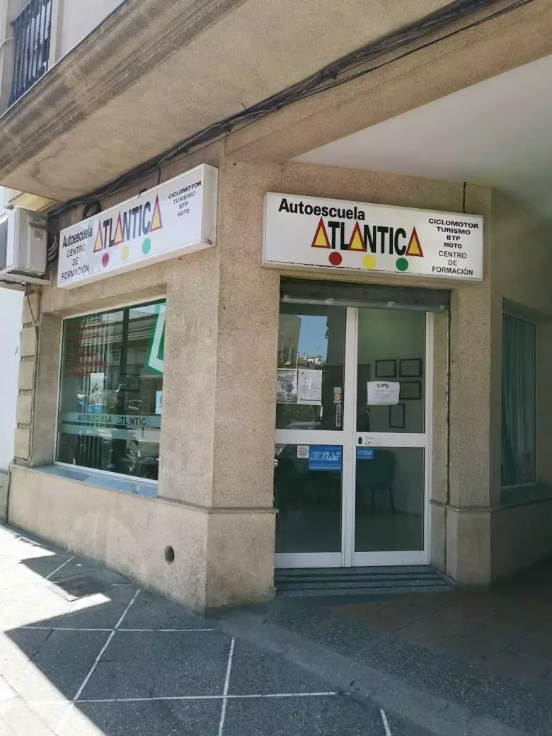 1. Autoescuela Atlántica