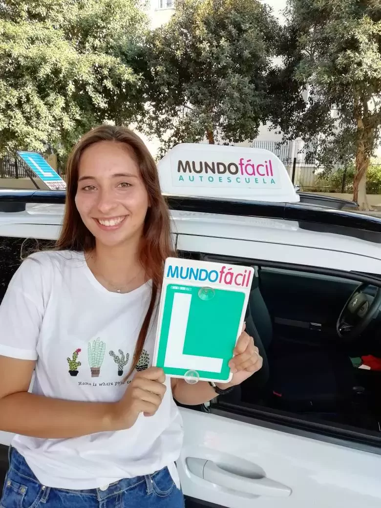 3. Autoescuela Mundo Fácil