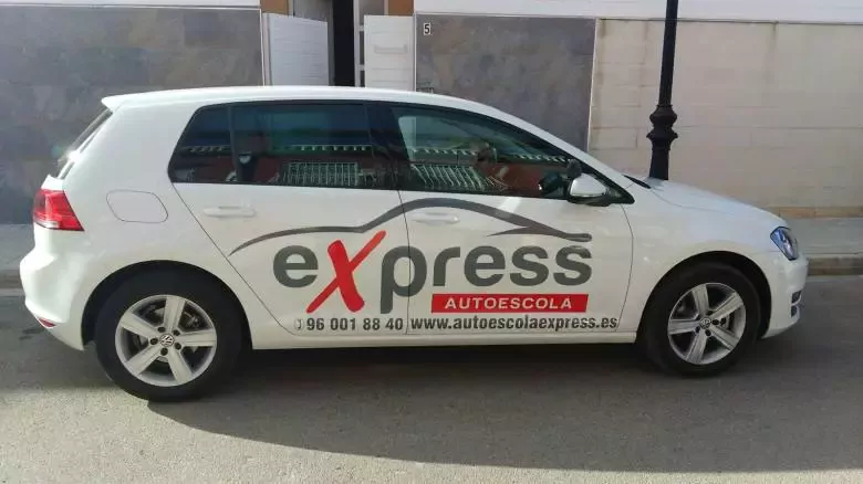 AUTOESCOLA EXPRESS