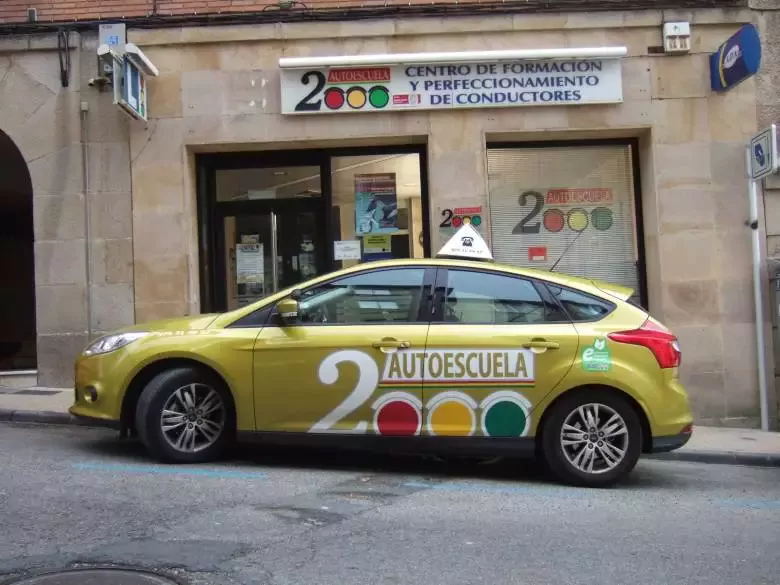 Autoescuela 2000