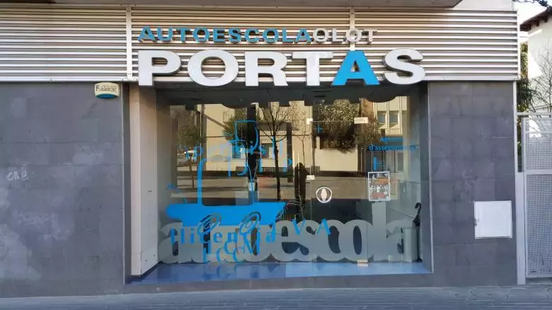 AUTOESCOLA PORTAS OLOT