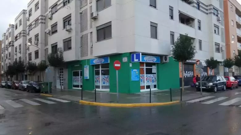 AUTOESCUELA REINETA