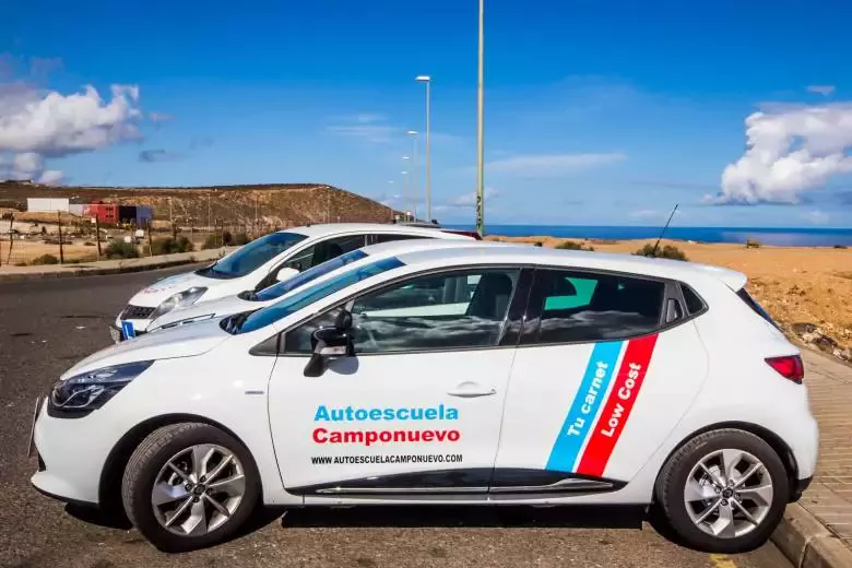 AUTOESCUELA CAMPONUEVO TU CARNET LOW COST