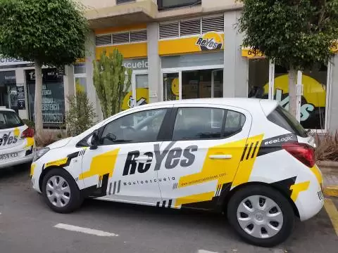 Autoescuela Reyes - C. Fondos de Segura