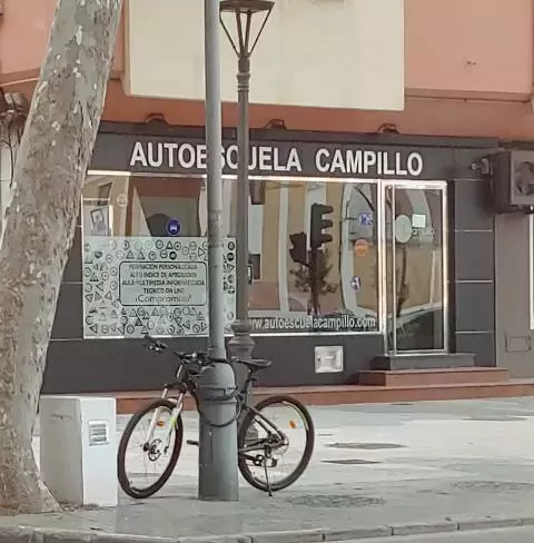 Autoescuela Campillo - Av. Reina Victoria Eugenia