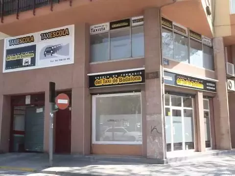 ESCUELA DE FORMACIÓN DEL TAXI DE BADALONA