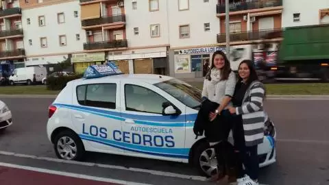 AUTOESCUELA LOS CEDROS - Av. Buenos Aires Edificio Los Cedros Local 2