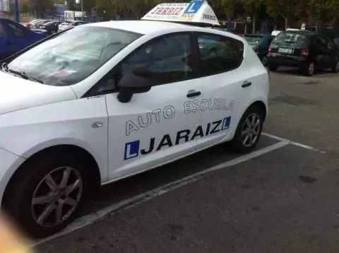 Autoescuela Jaraiz - Av. Carlos V