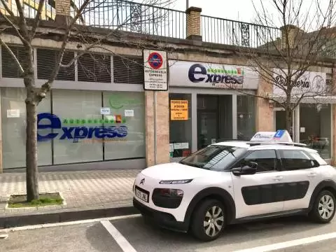 Autoescuela Express 1 - Parque de los Enamorados